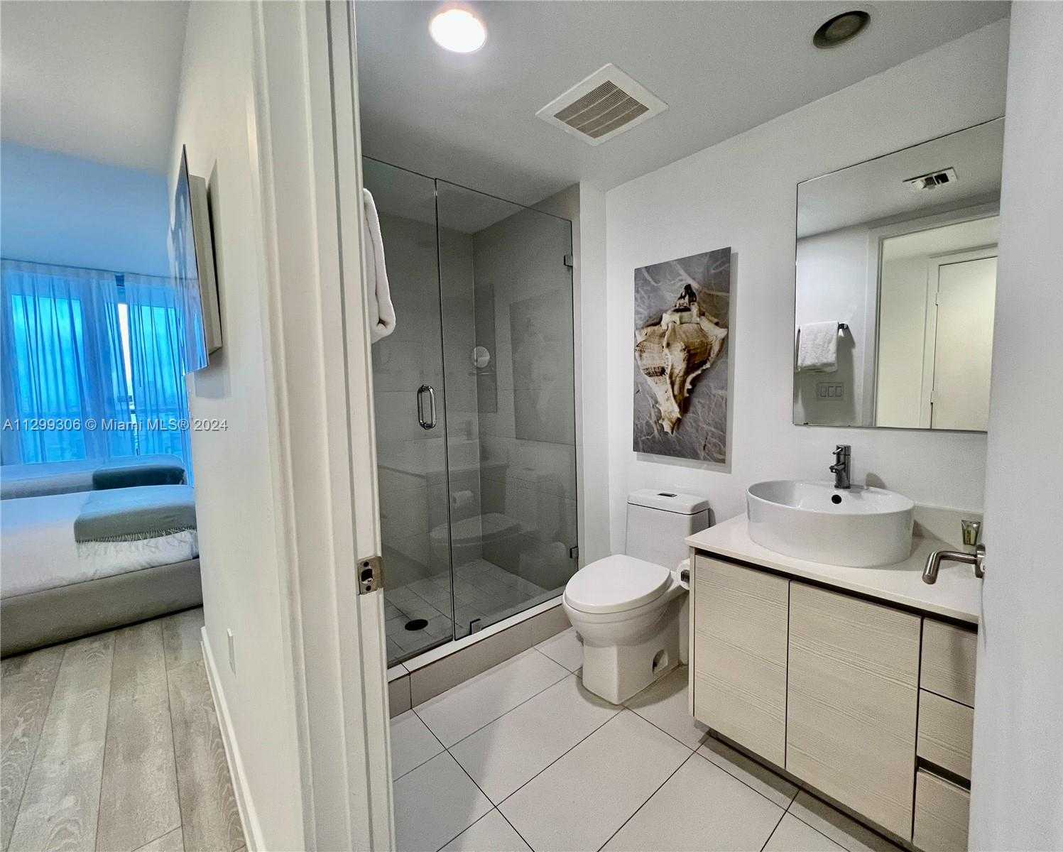 Small Image of 2602 Hallandale Beach Blvd, Hallandale Beach, FL 33009, USA Number 29