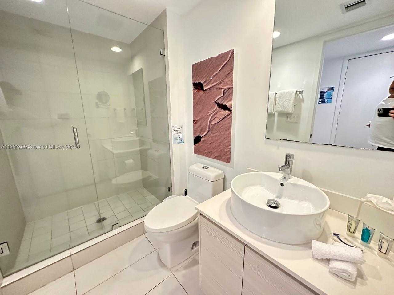 Small Image of 2602 Hallandale Beach Blvd, Hallandale Beach, FL 33009, USA Number 32