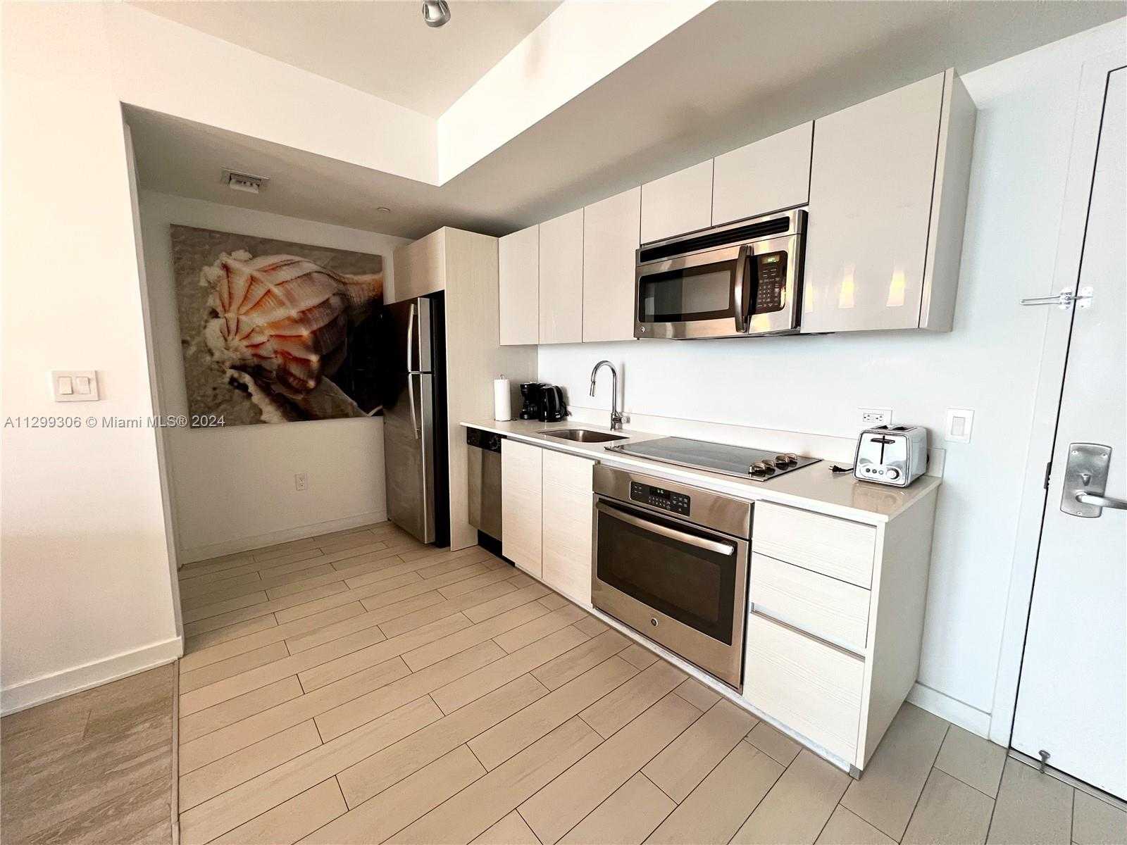 Small Image of 2602 Hallandale Beach Blvd, Hallandale Beach, FL 33009, USA Number 8