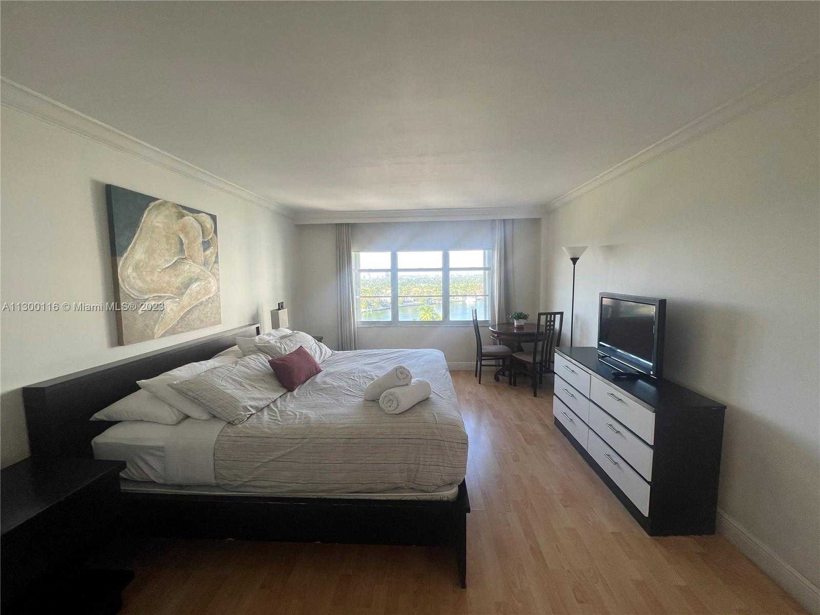 Small Image of Miami Beach Number 9
