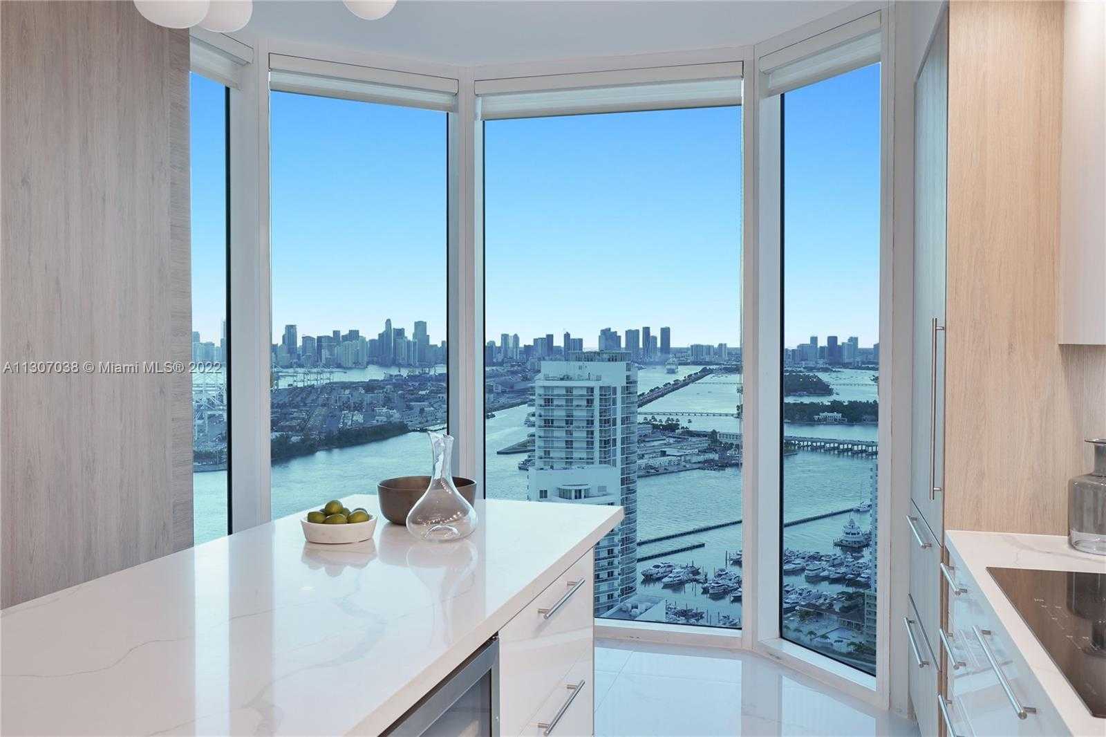 Small Image of 300 SOUTH POINTE DR #4306, Miami Beach Number 16