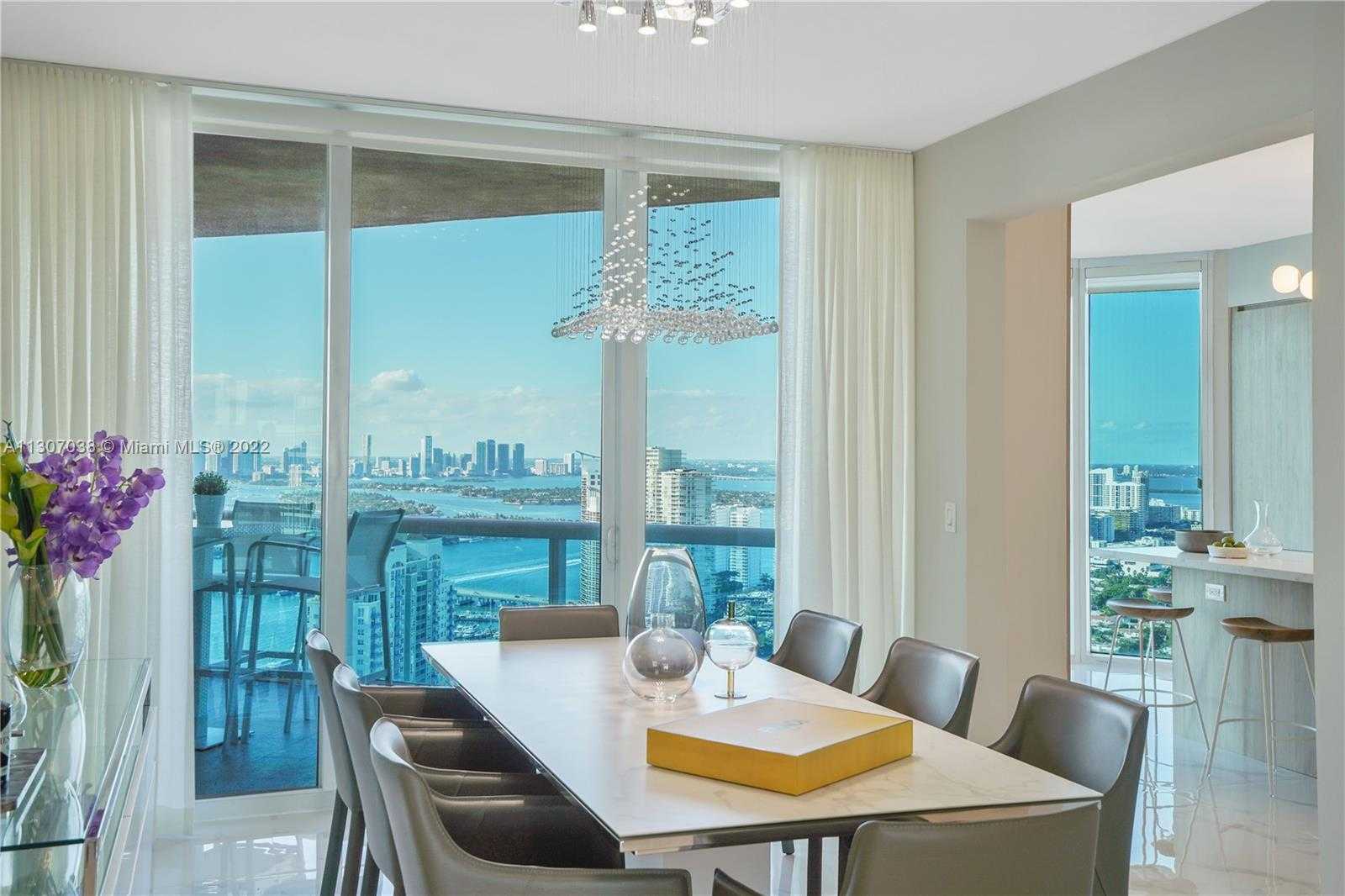 Small Image of 300 SOUTH POINTE DR #4306, Miami Beach Number 20