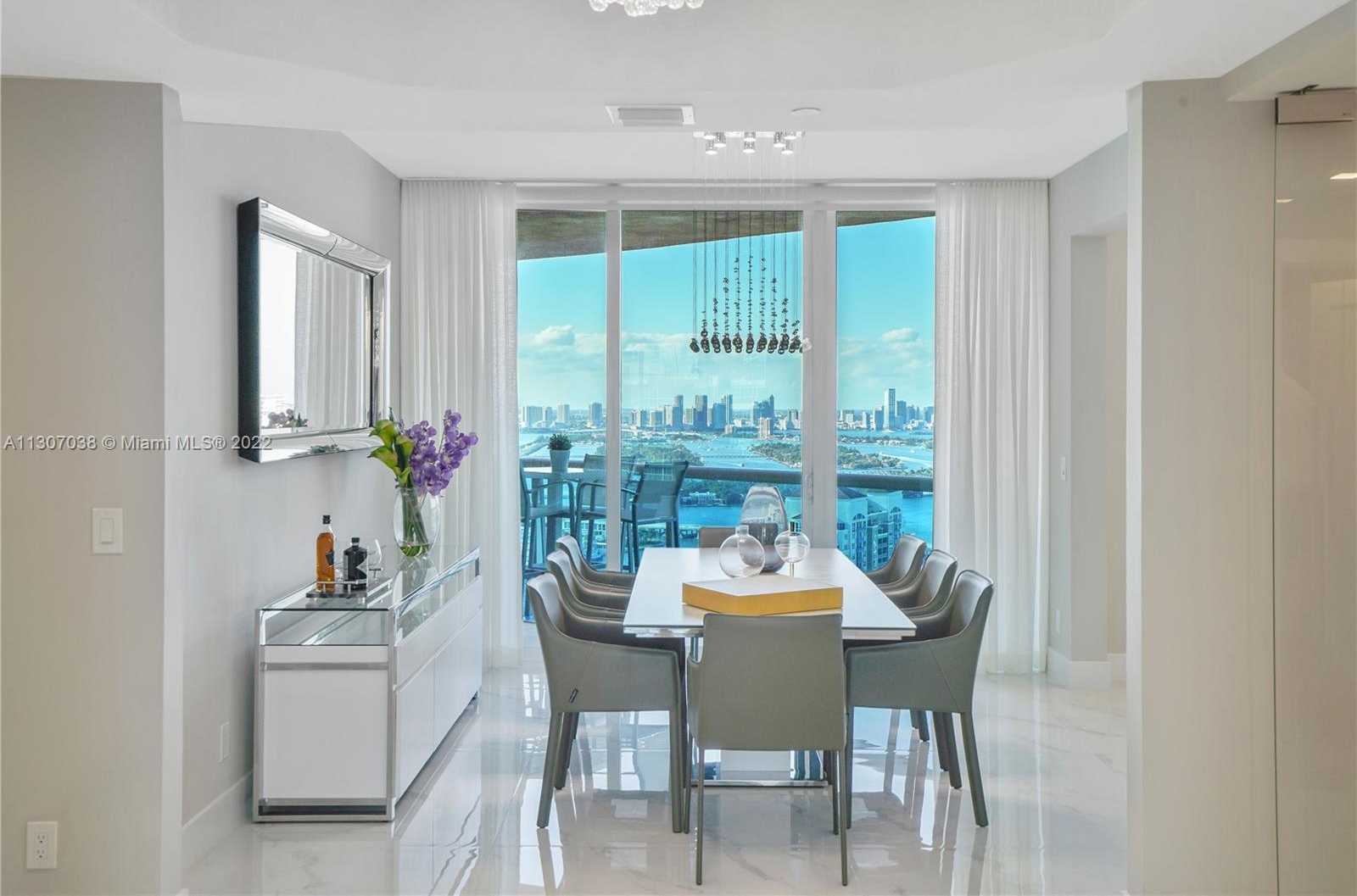 Small Image of 300 SOUTH POINTE DR #4306, Miami Beach Number 21