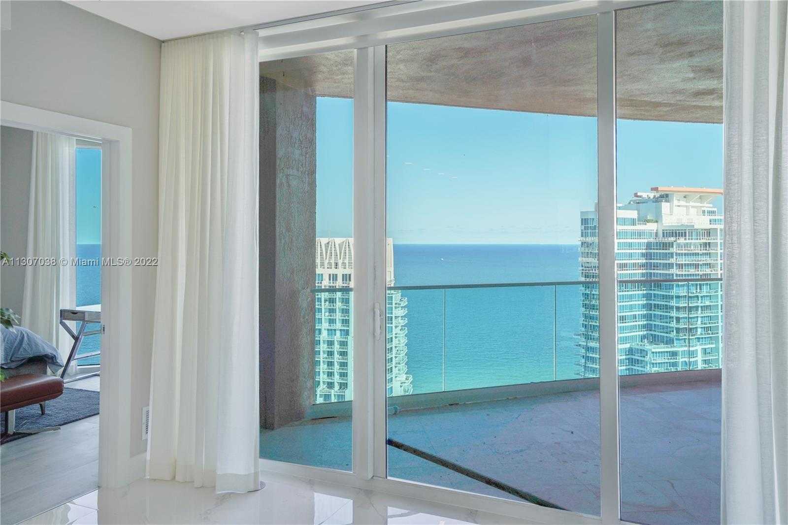 Small Image of 300 SOUTH POINTE DR #4306, Miami Beach Number 34