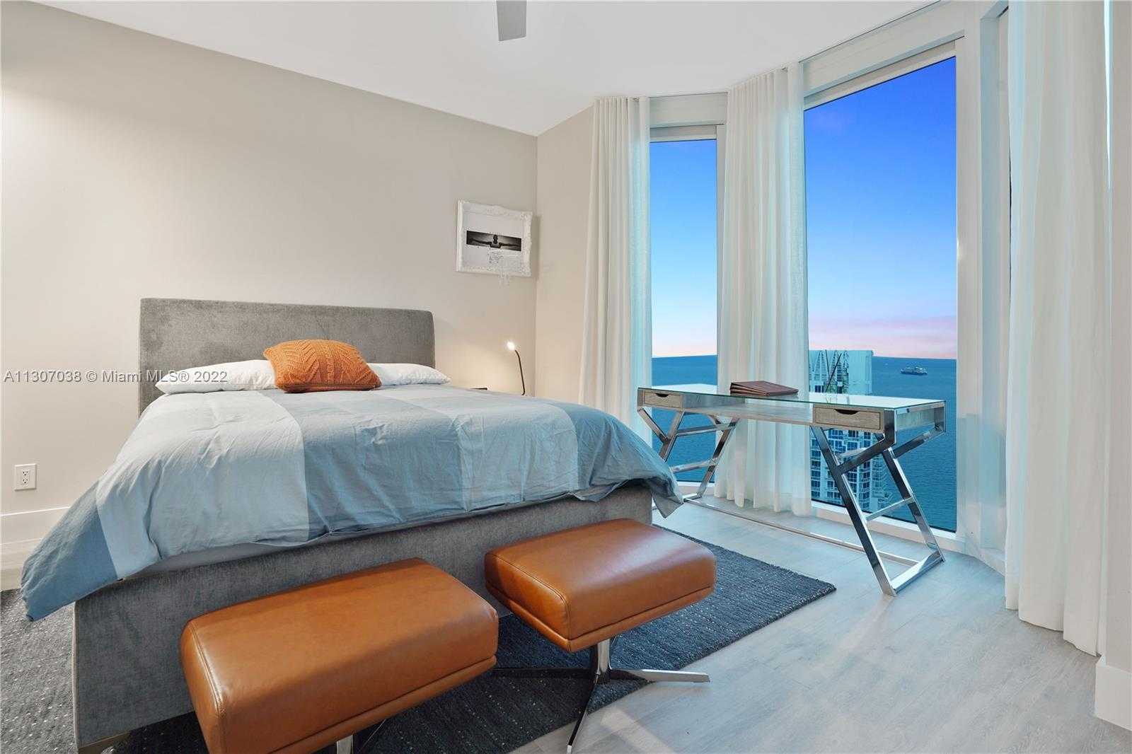 Small Image of 300 SOUTH POINTE DR #4306, Miami Beach Number 56