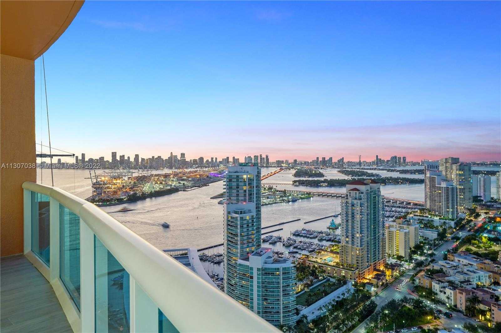 Small Image of 300 SOUTH POINTE DR #4306, Miami Beach Number 64