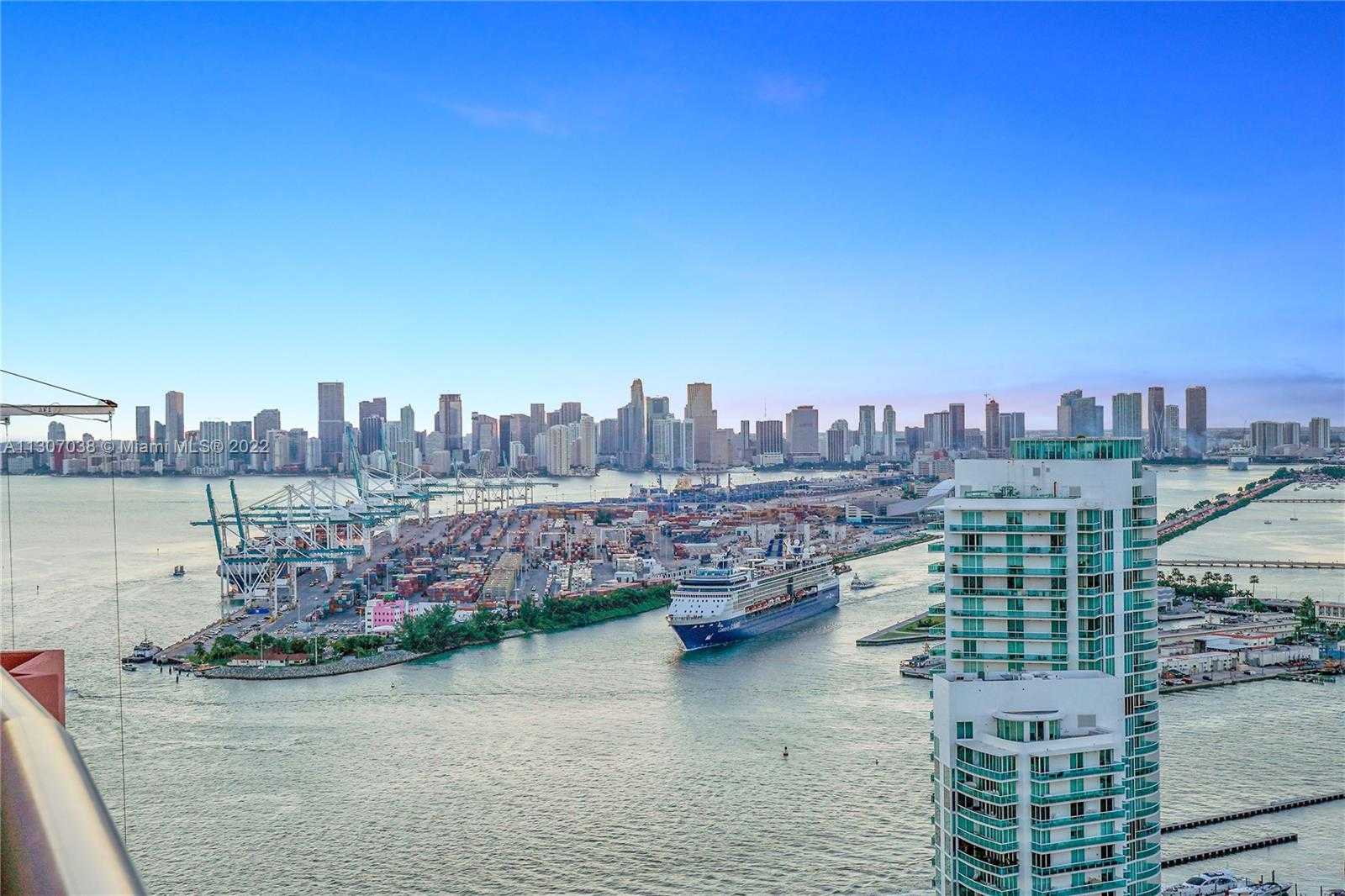 Small Image of 300 SOUTH POINTE DR #4306, Miami Beach Number 67