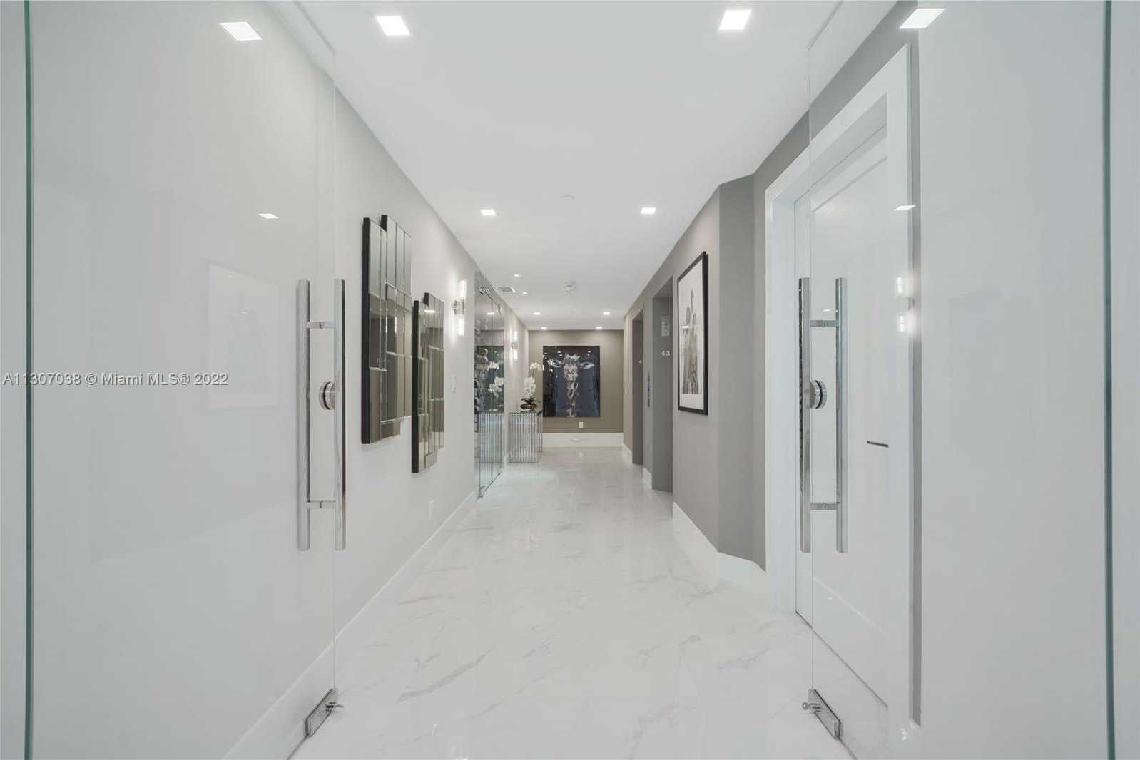Small Image of 300 SOUTH POINTE DR #4306, Miami Beach Number 7