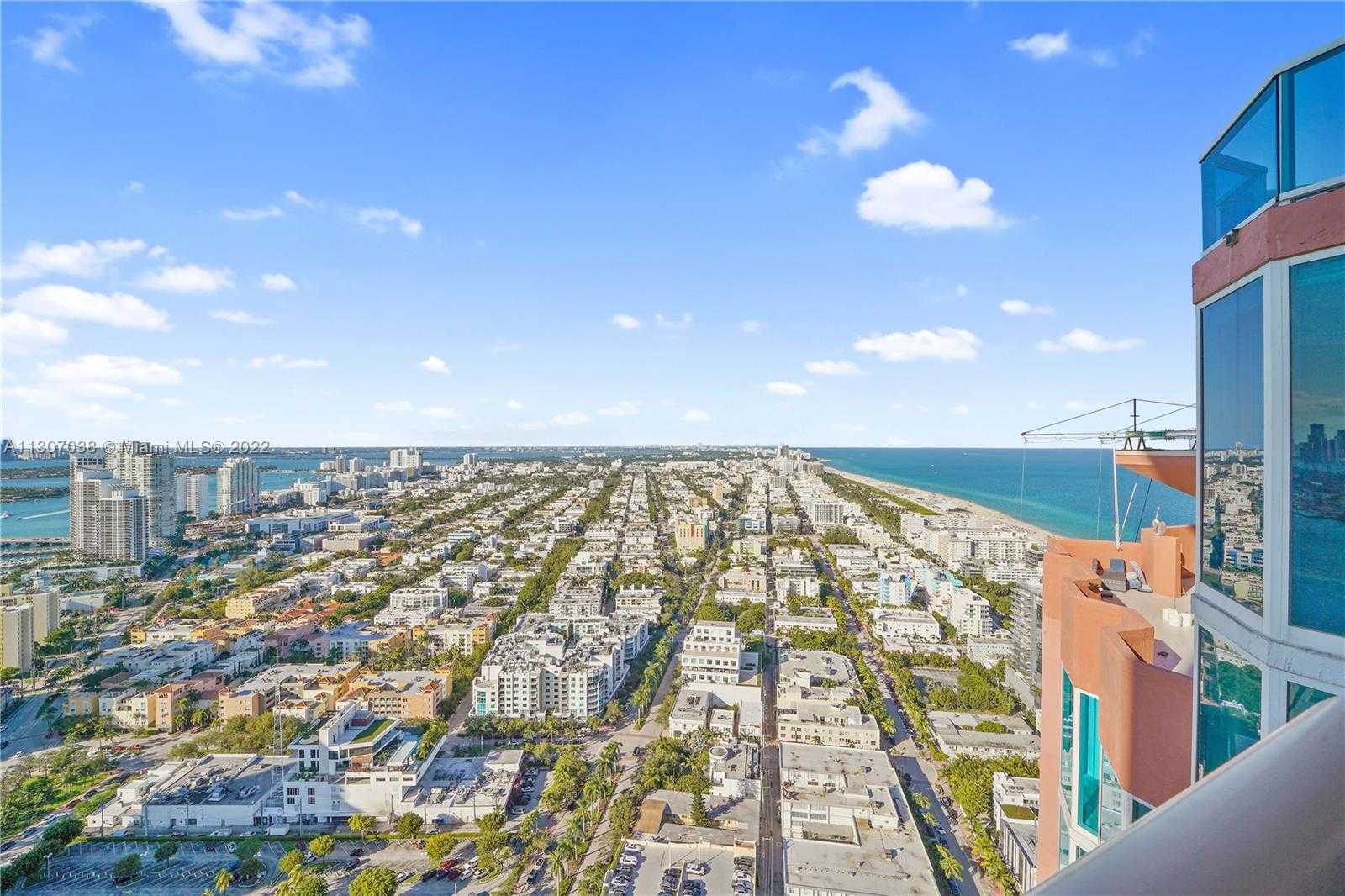 Small Image of 300 SOUTH POINTE DR #4306, Miami Beach Number 76