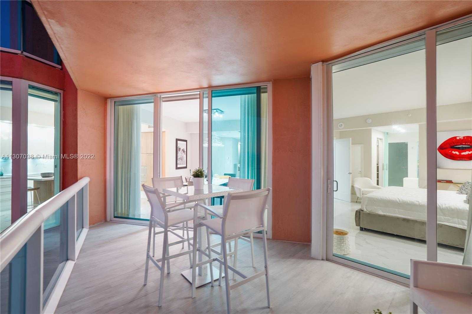 Small Image of 300 SOUTH POINTE DR #4306, Miami Beach Number 80