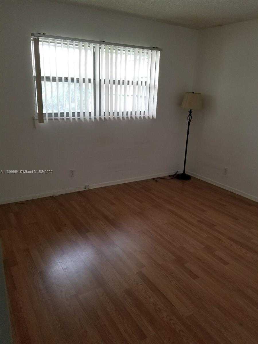 Small Image of 5790 STIRLING RD #314, Hollywood Number 5