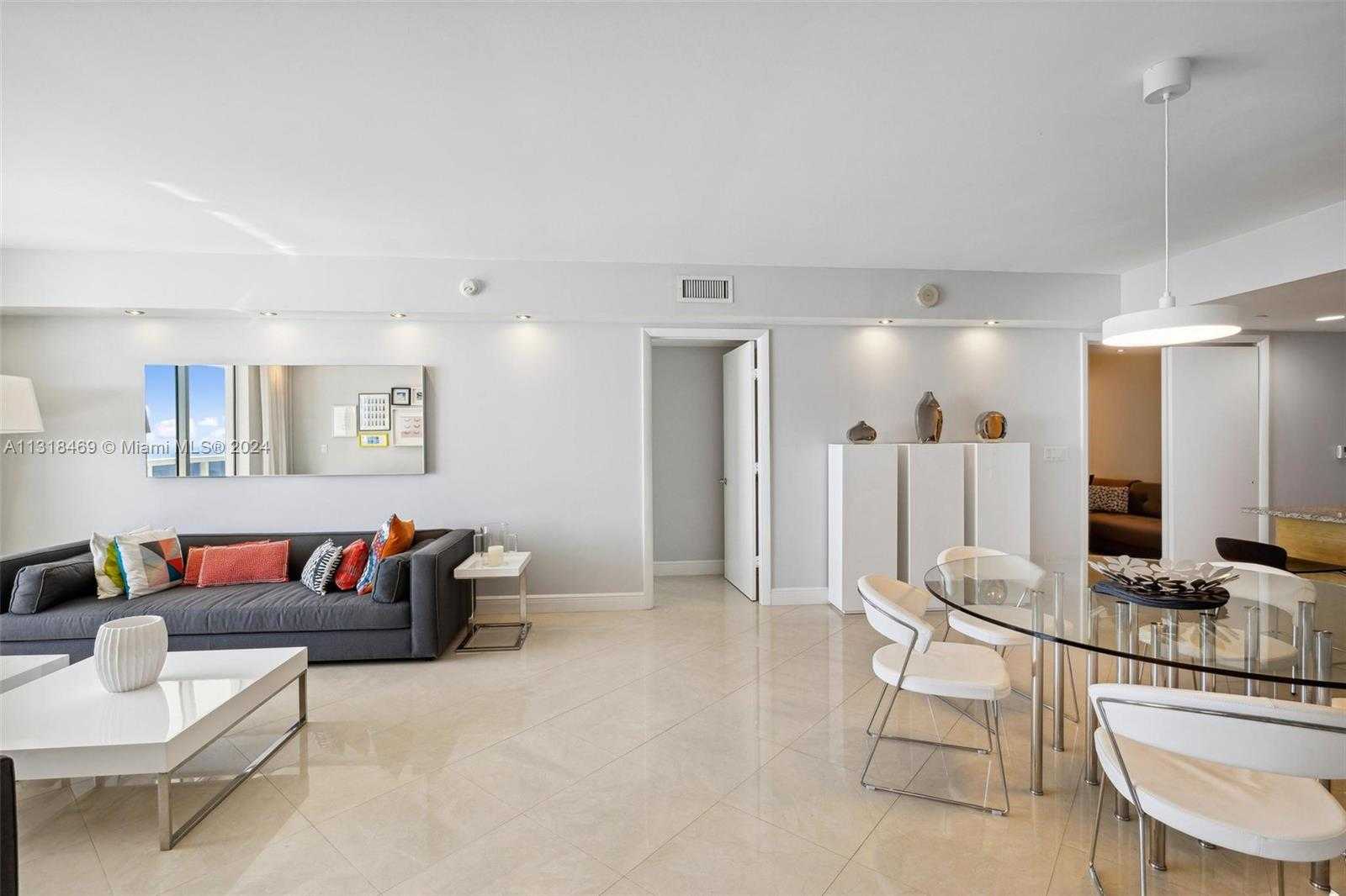 Small Image of 1830 SOUTH OCEAN DR #2703, Hallandale Beach Number 14