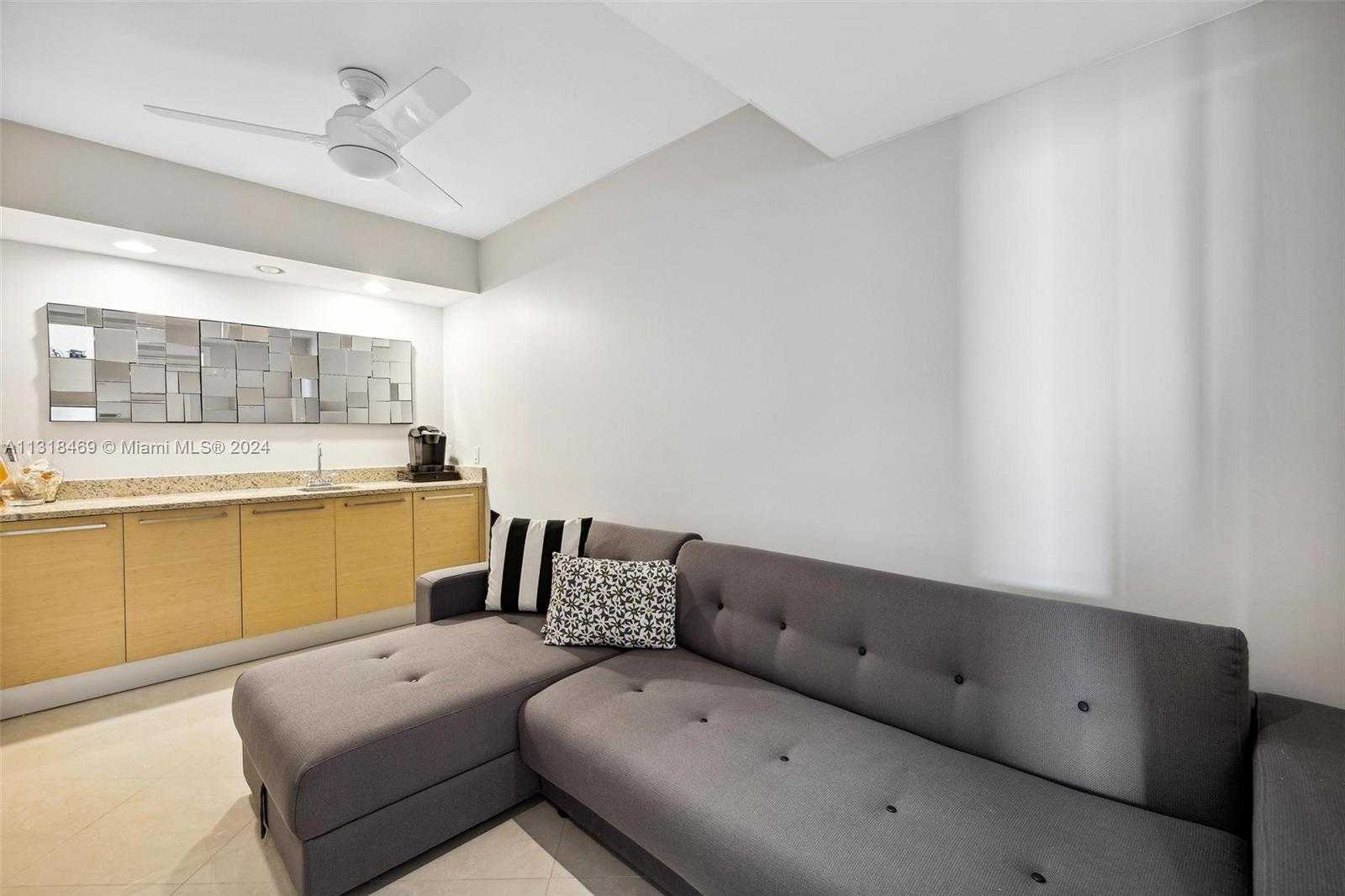 Small Image of 1830 SOUTH OCEAN DR #2703, Hallandale Beach Number 22