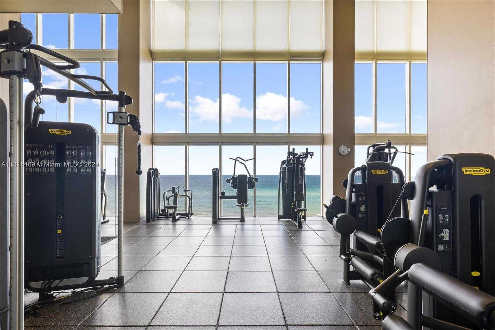 Small Image of 1830 SOUTH OCEAN DR #2703, Hallandale Beach Number 31