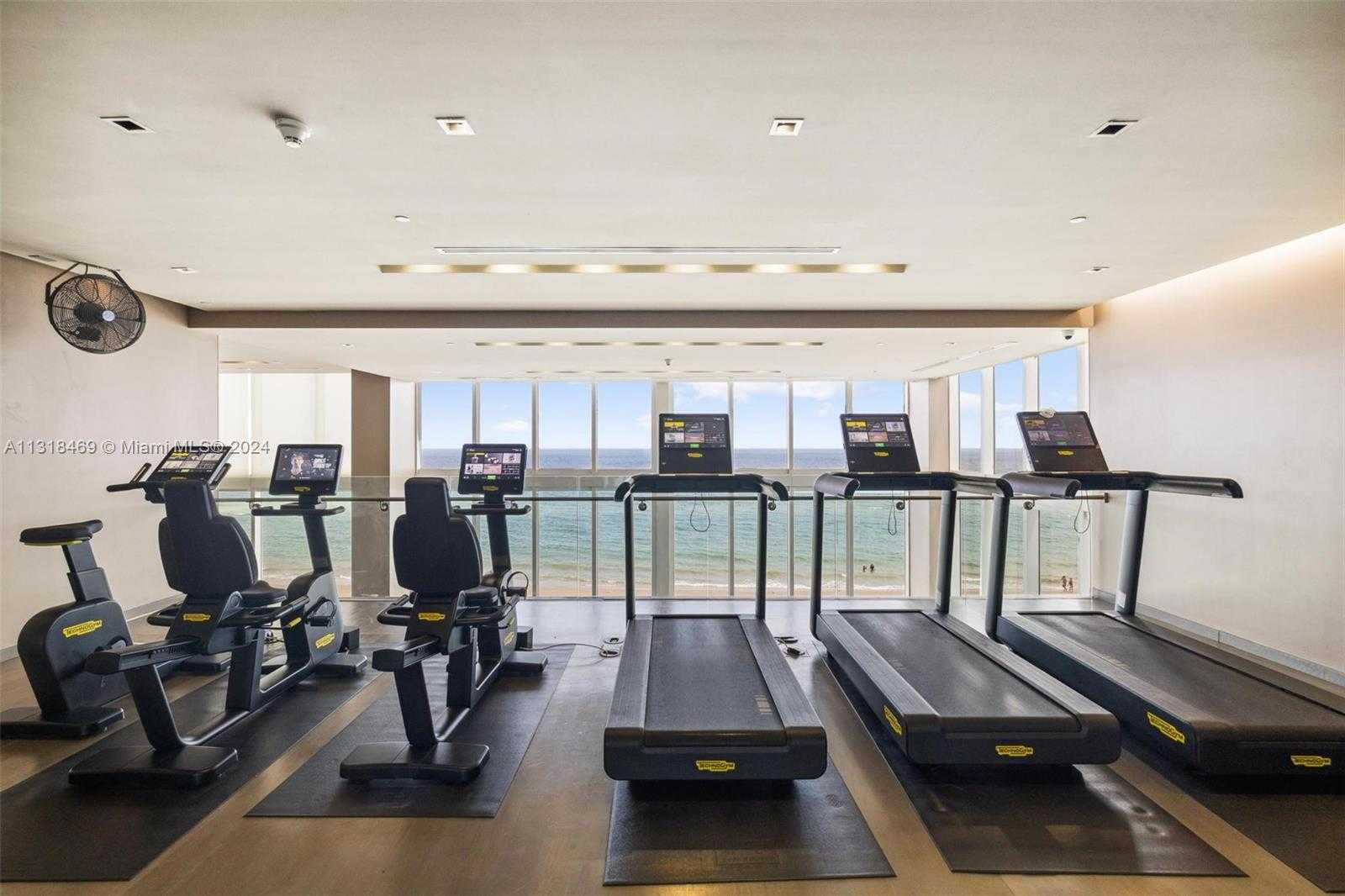 Small Image of 1830 SOUTH OCEAN DR #2703, Hallandale Beach Number 36