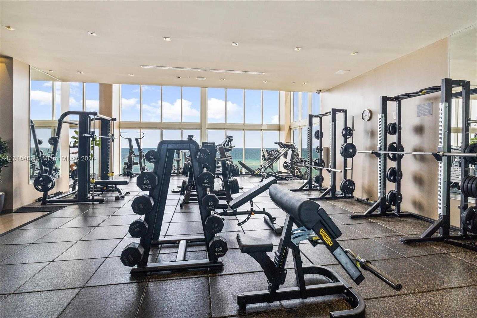 Small Image of 1830 SOUTH OCEAN DR #2703, Hallandale Beach Number 39
