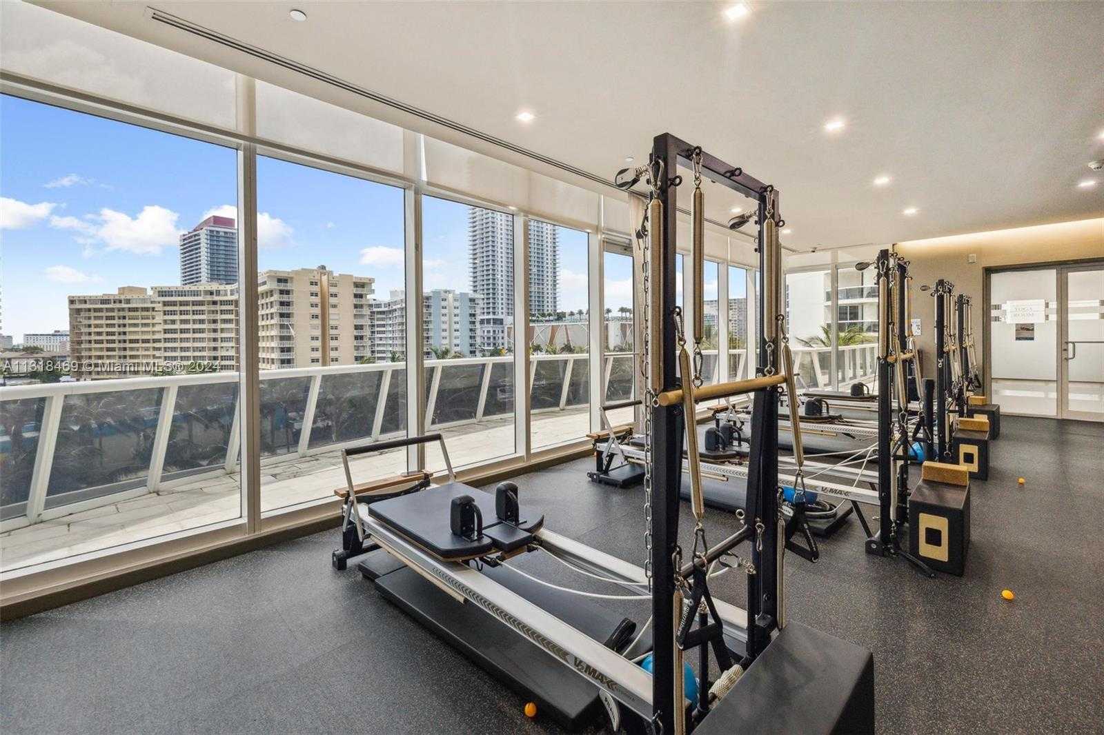 Small Image of 1830 SOUTH OCEAN DR #2703, Hallandale Beach Number 46