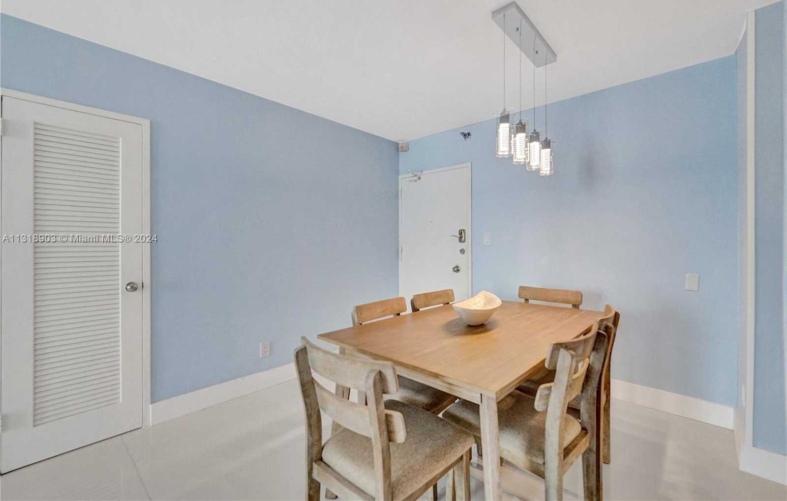 Small Image of 5151 COLLINS AVE #829, Miami Beach Number 36