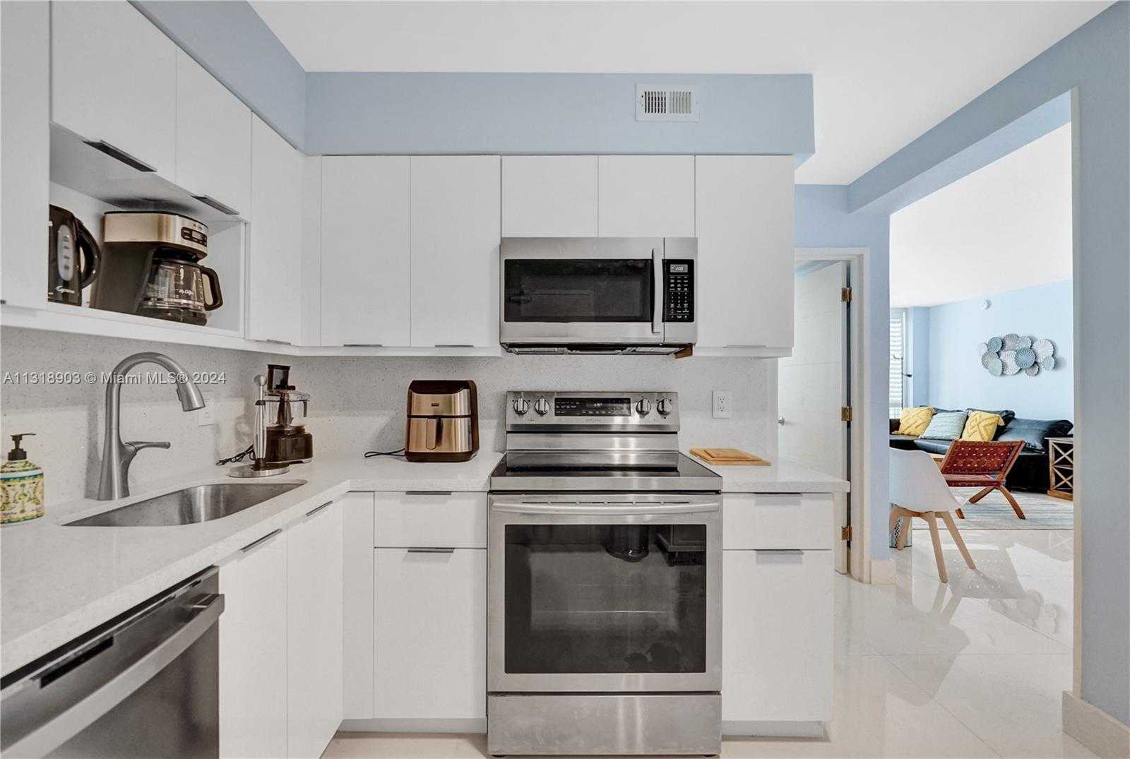 Small Image of 5151 COLLINS AVE #829, Miami Beach Number 62
