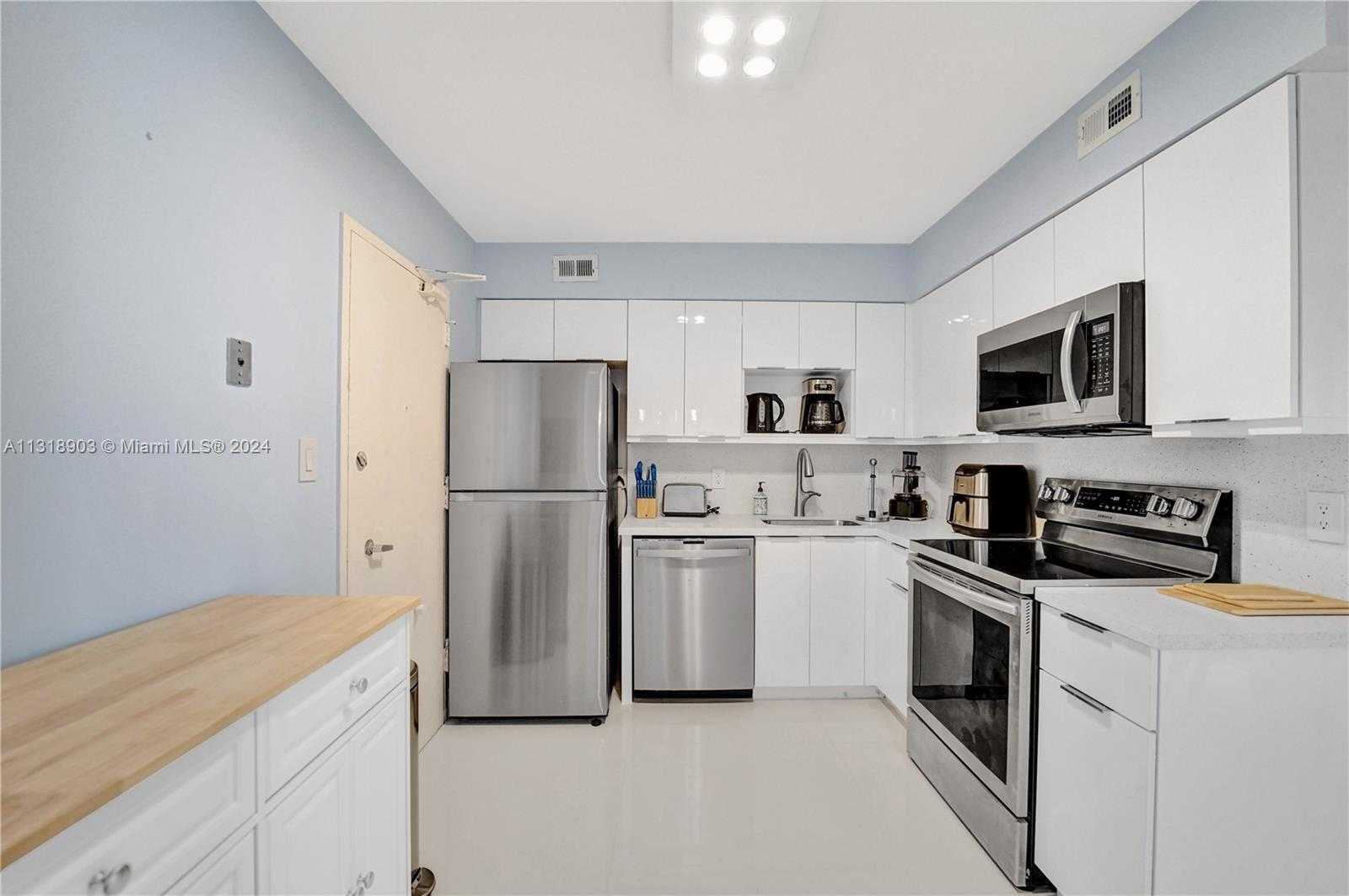 Small Image of 5151 COLLINS AVE #829, Miami Beach Number 65