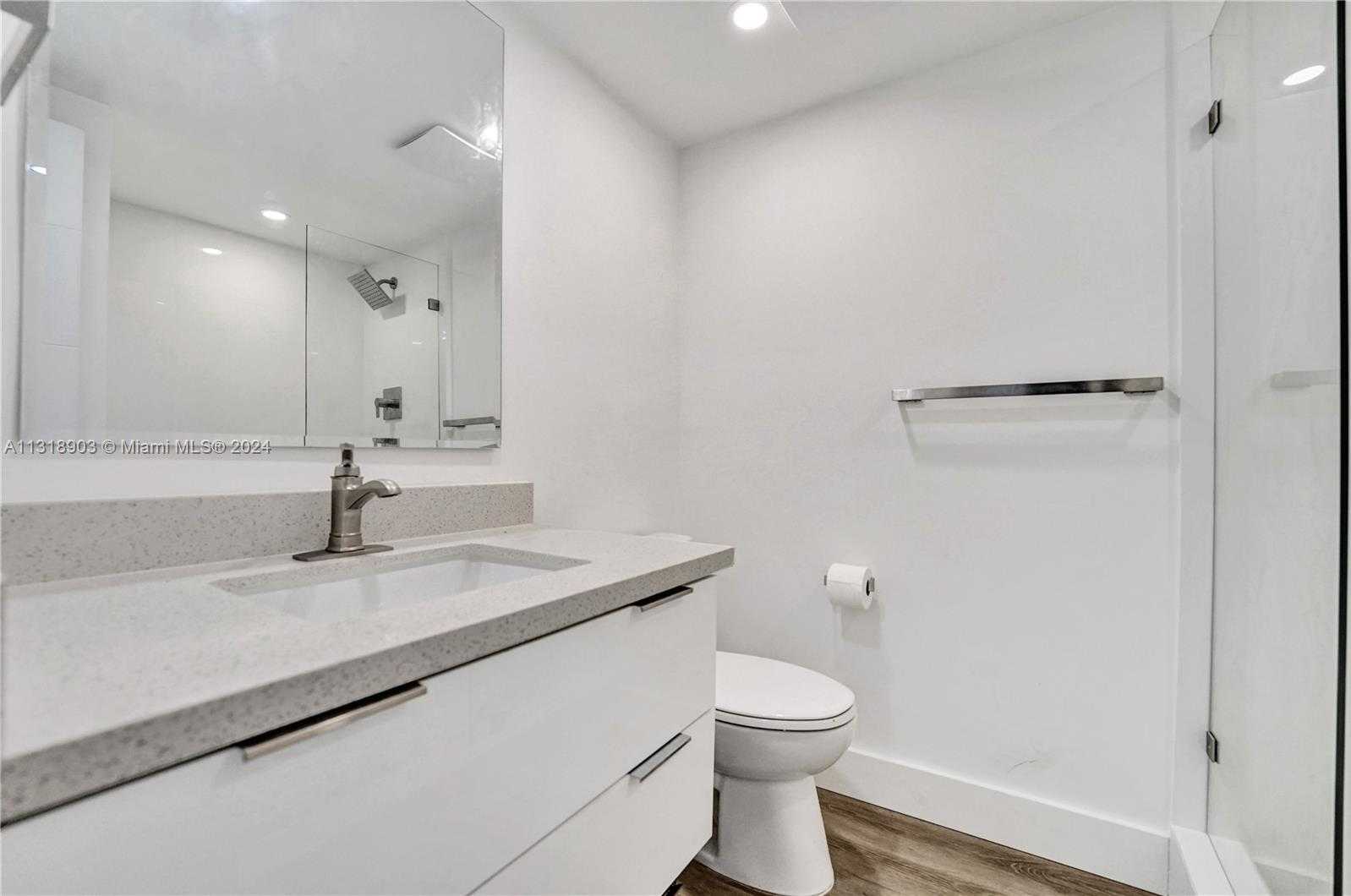 Small Image of 5151 COLLINS AVE #829, Miami Beach Number 89