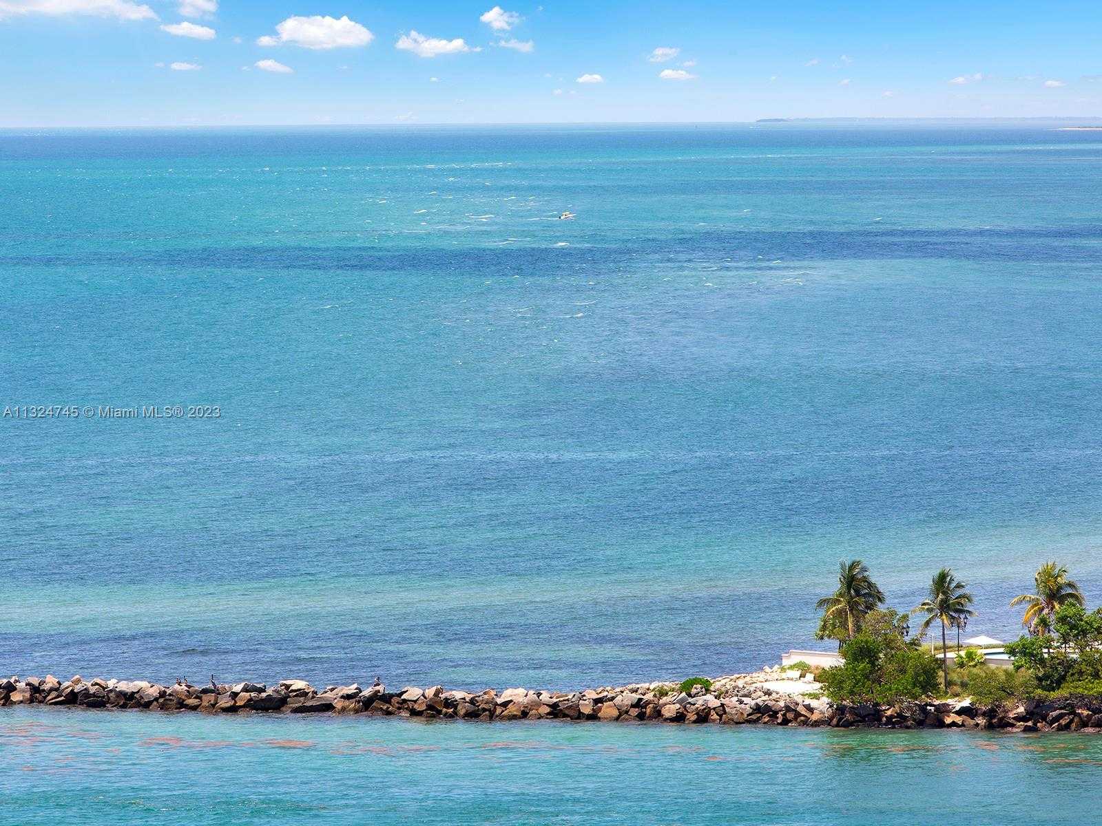 Small Image of 100 SOUTH POINTE DR #1501, Miami Beach Number 21