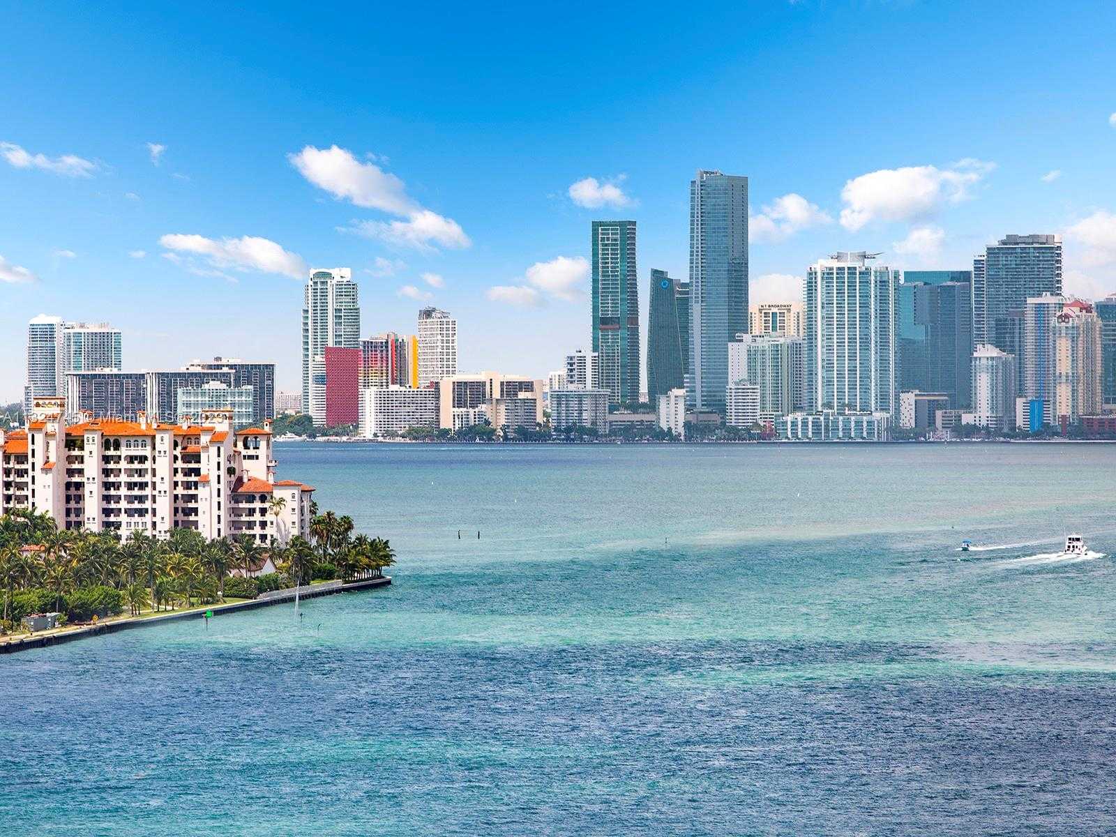 Small Image of 100 SOUTH POINTE DR #1501, Miami Beach Number 25