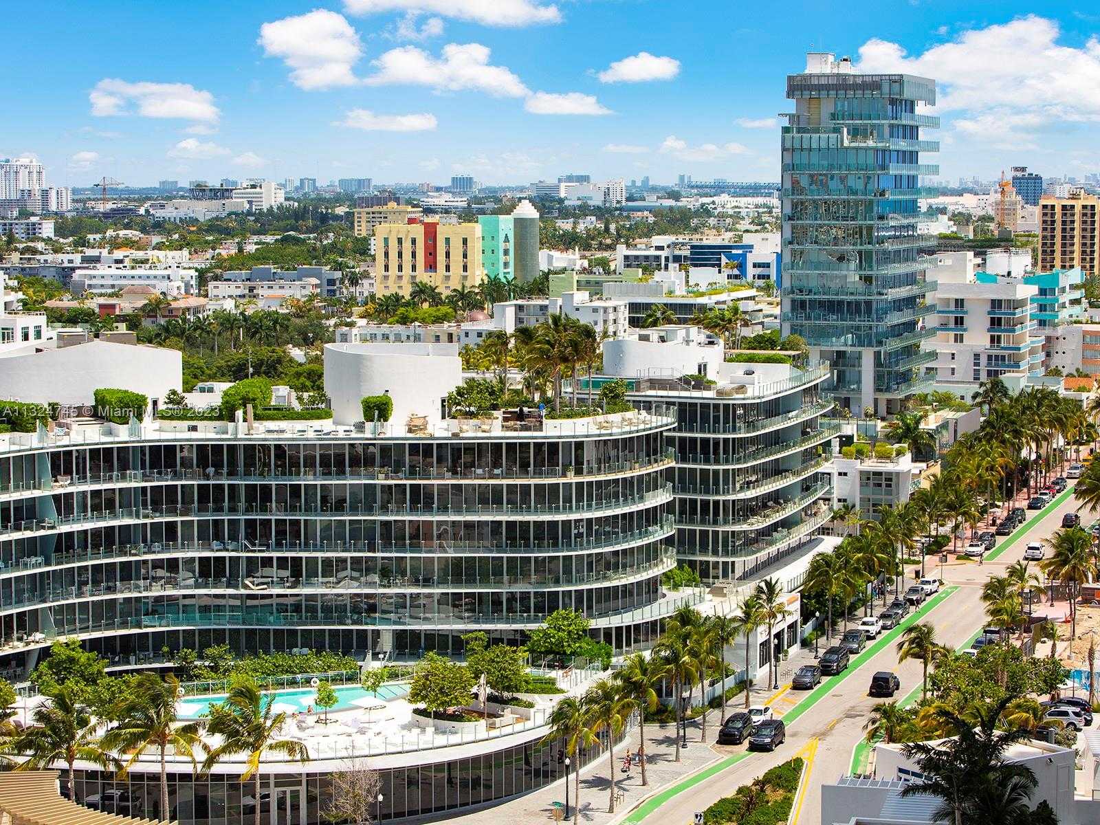 Small Image of 100 SOUTH POINTE DR #1501, Miami Beach Number 26