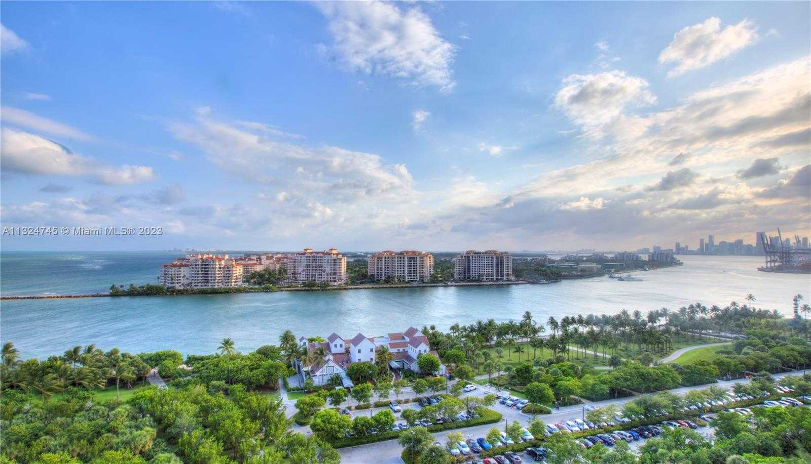 Small Image of 100 SOUTH POINTE DR #1501, Miami Beach Number 28
