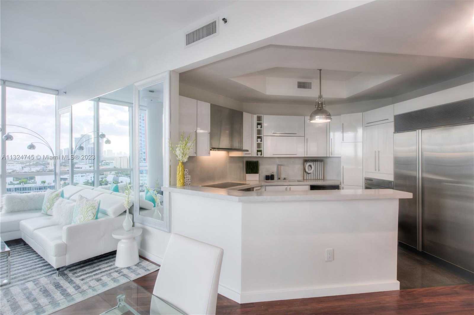 Small Image of 100 SOUTH POINTE DR #1501, Miami Beach Number 7