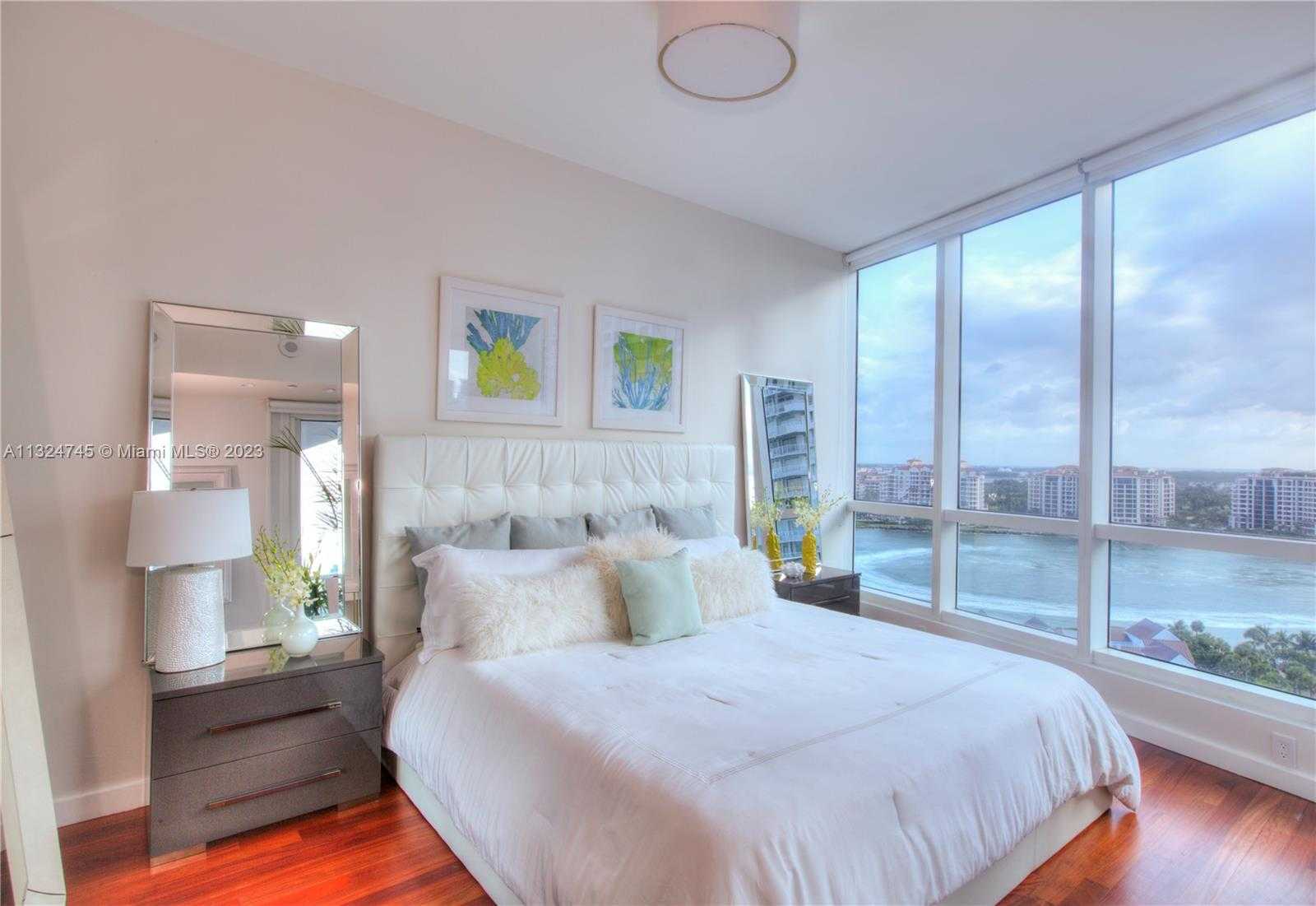 Small Image of 100 SOUTH POINTE DR #1501, Miami Beach Number 9