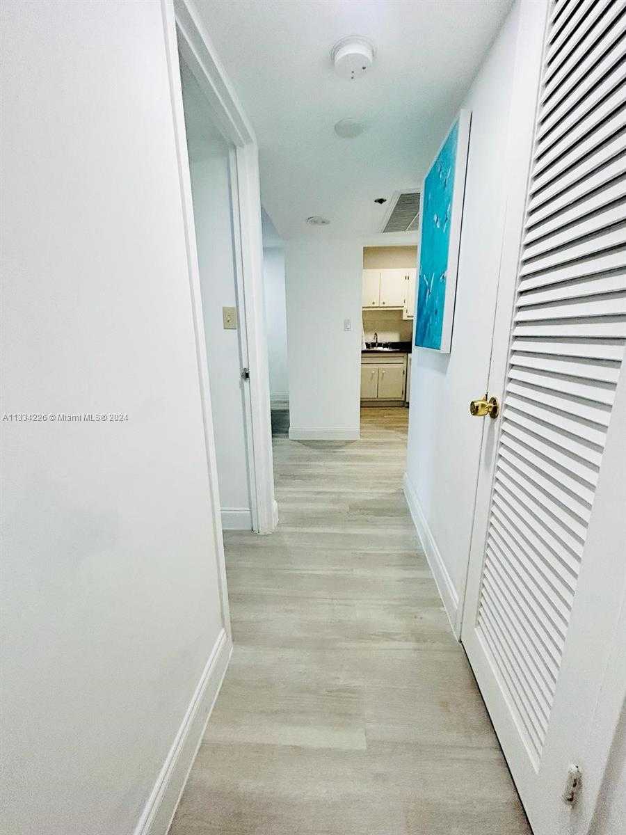 Small Image of 100 LINCOLN RD #535, Miami Beach Number 12