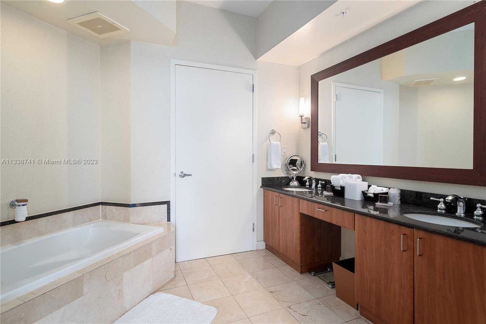 Small Image of 18001 COLLINS AVE #2009, Sunny Isles Beach Number 9