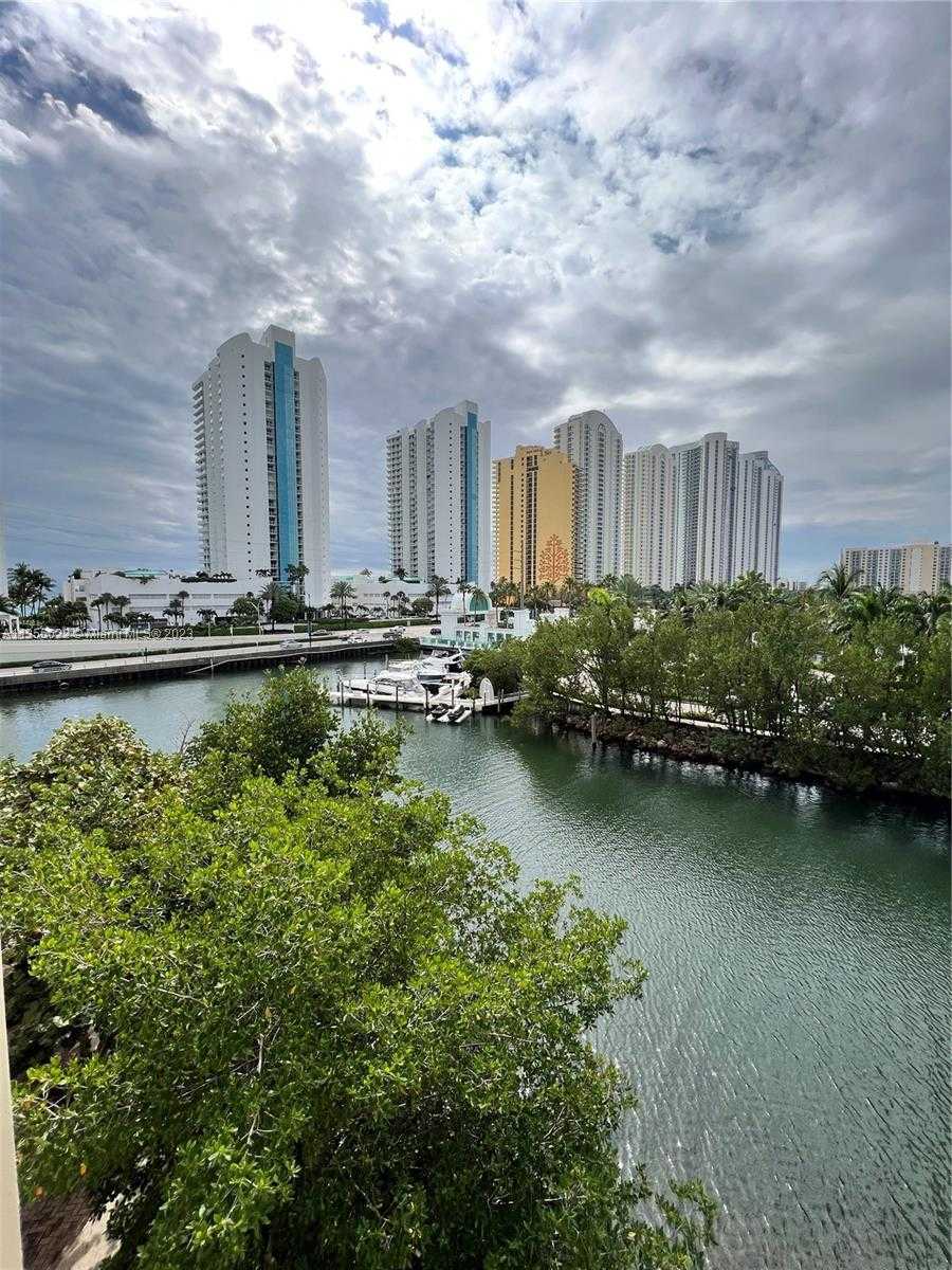 Small Image of 200 SUNNY ISLES BLVD #TH 406, Sunny Isles Beach Number 26