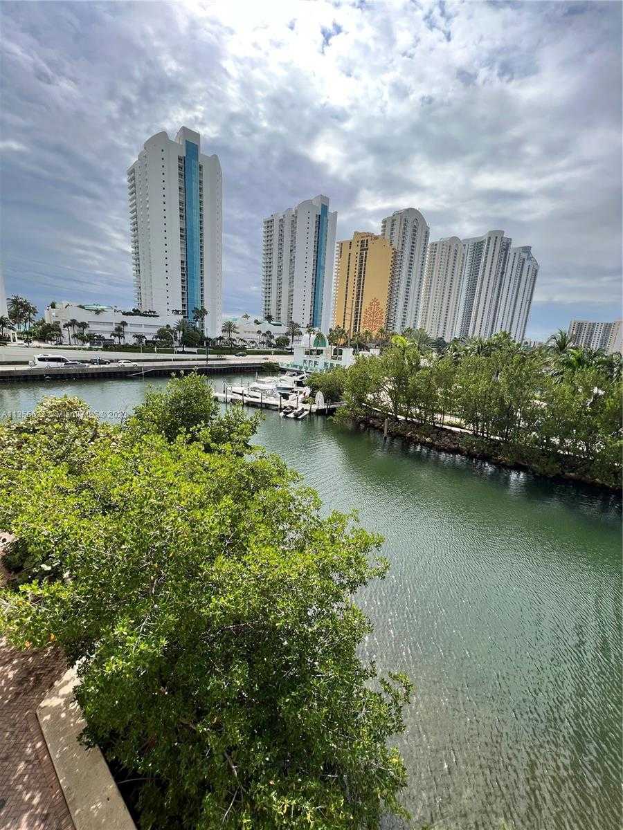 Small Image of 200 SUNNY ISLES BLVD #TH 406, Sunny Isles Beach Number 29