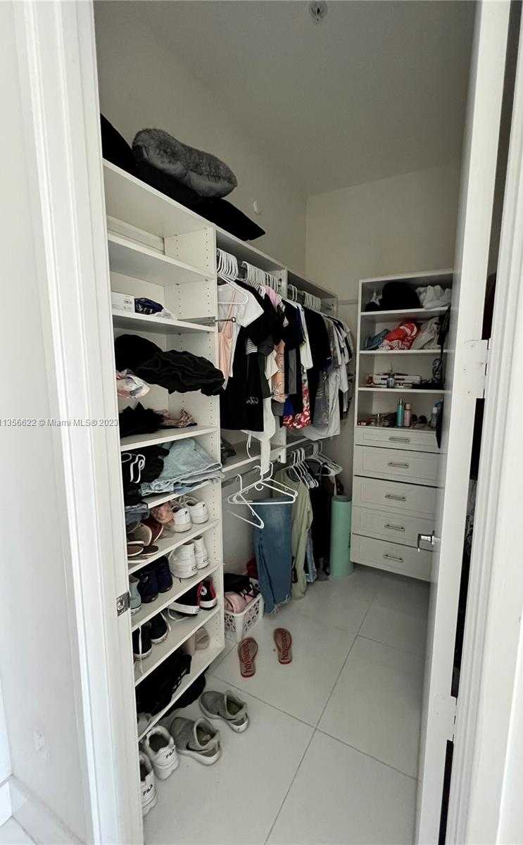 Small Image of 200 SUNNY ISLES BLVD #TH 406, Sunny Isles Beach Number 9