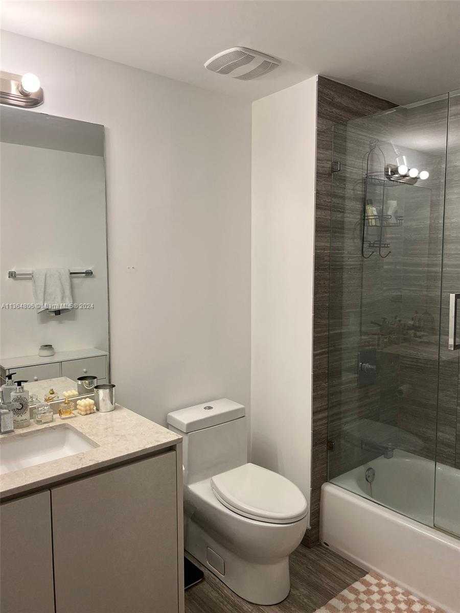 Small Image of 1010 BRICKELL AVE #2010, Miami Number 9