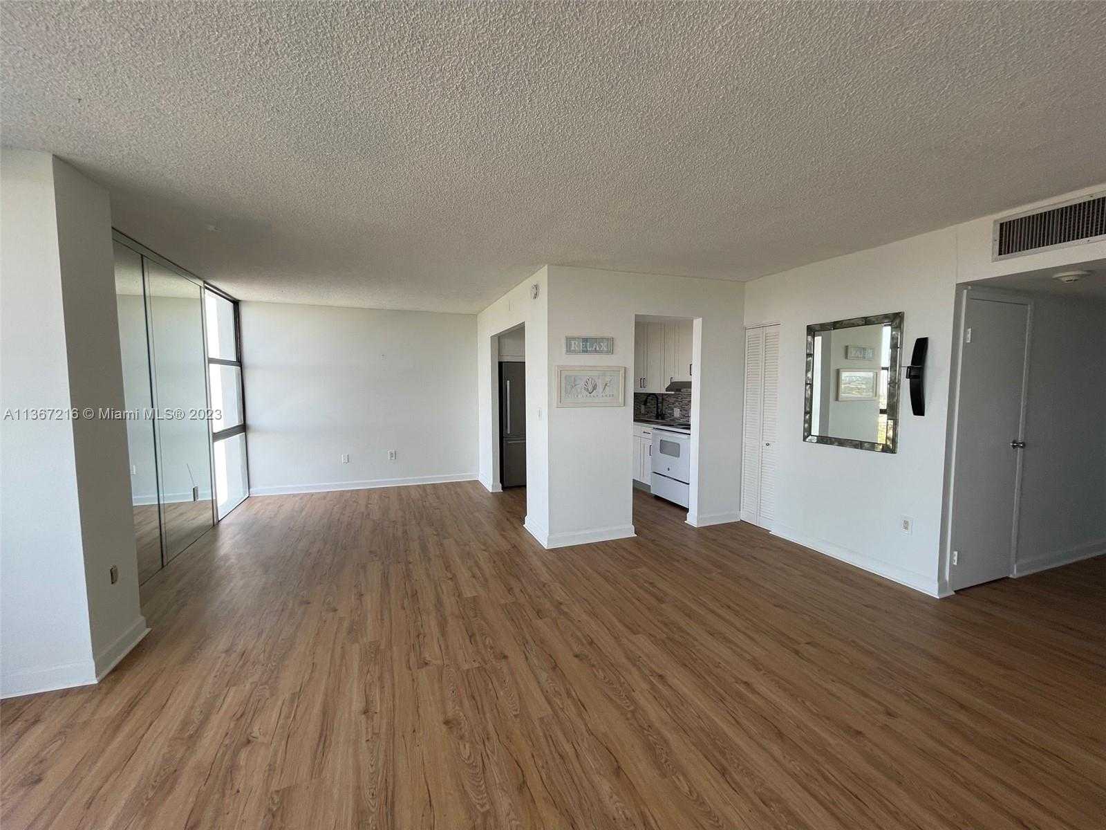Small Image of 3675 NORTH COUNTRY CLUB DR #1601, Aventura Number 40