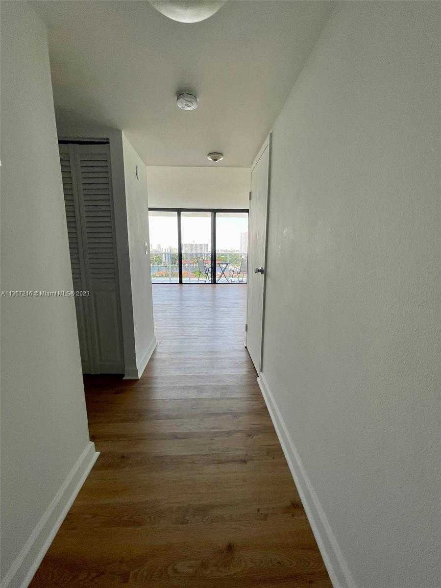 Small Image of 3675 NORTH COUNTRY CLUB DR #1601, Aventura Number 49