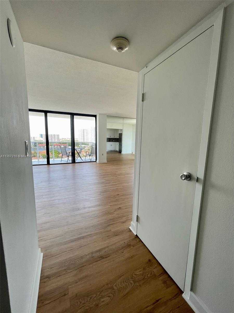 Small Image of 3675 NORTH COUNTRY CLUB DR #1601, Aventura Number 50