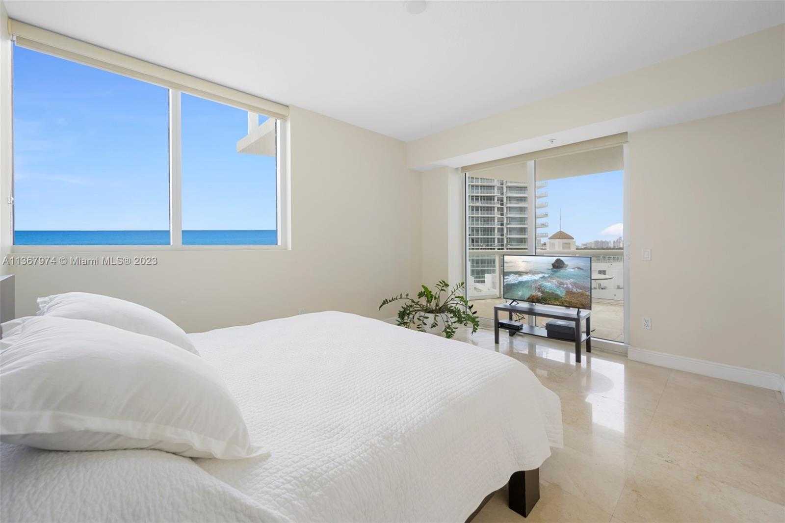 Small Image of 3801 #1105, Miami Beach Number 16