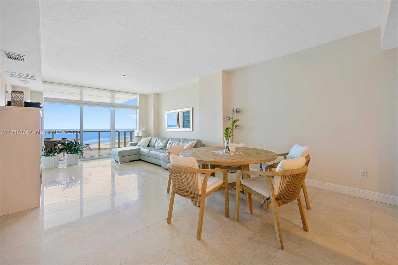 Small Image of 3801 #1105, Miami Beach Number 26