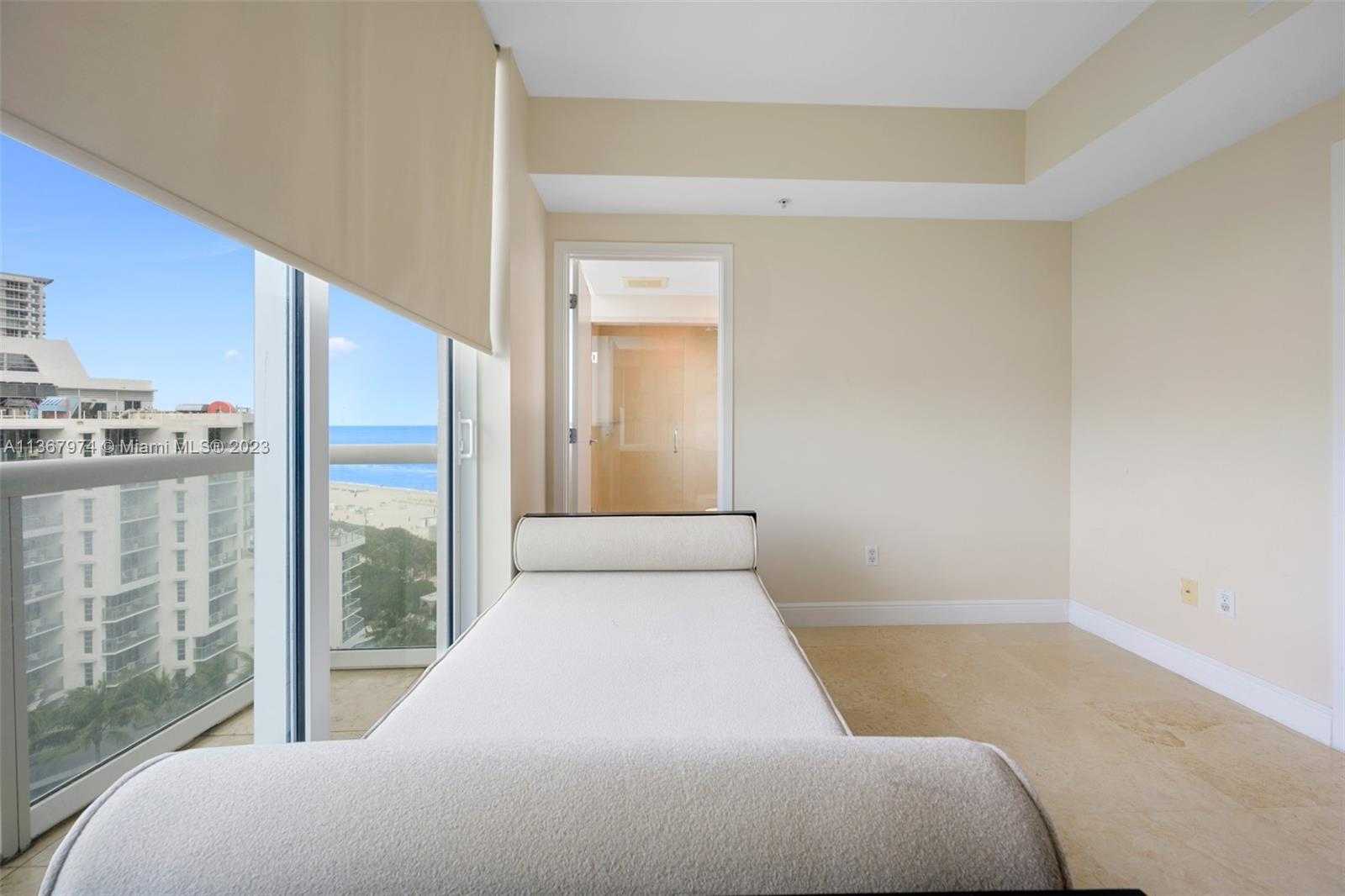 Small Image of 3801 #1105, Miami Beach Number 7