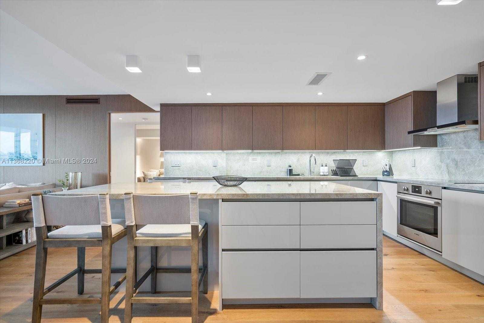 Small Image of 2301 COLLINS AVE #1536/1537, Miami Beach Number 13