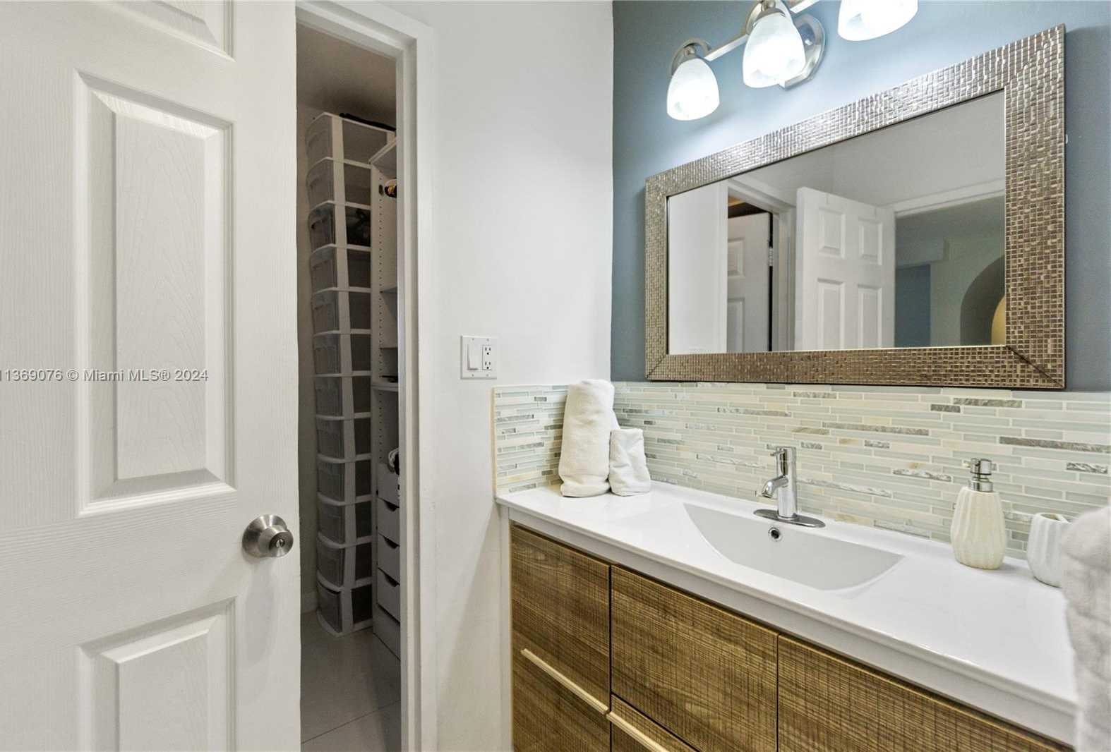 Small Image of 100 LINCOLN RD #501, Miami Beach Number 16
