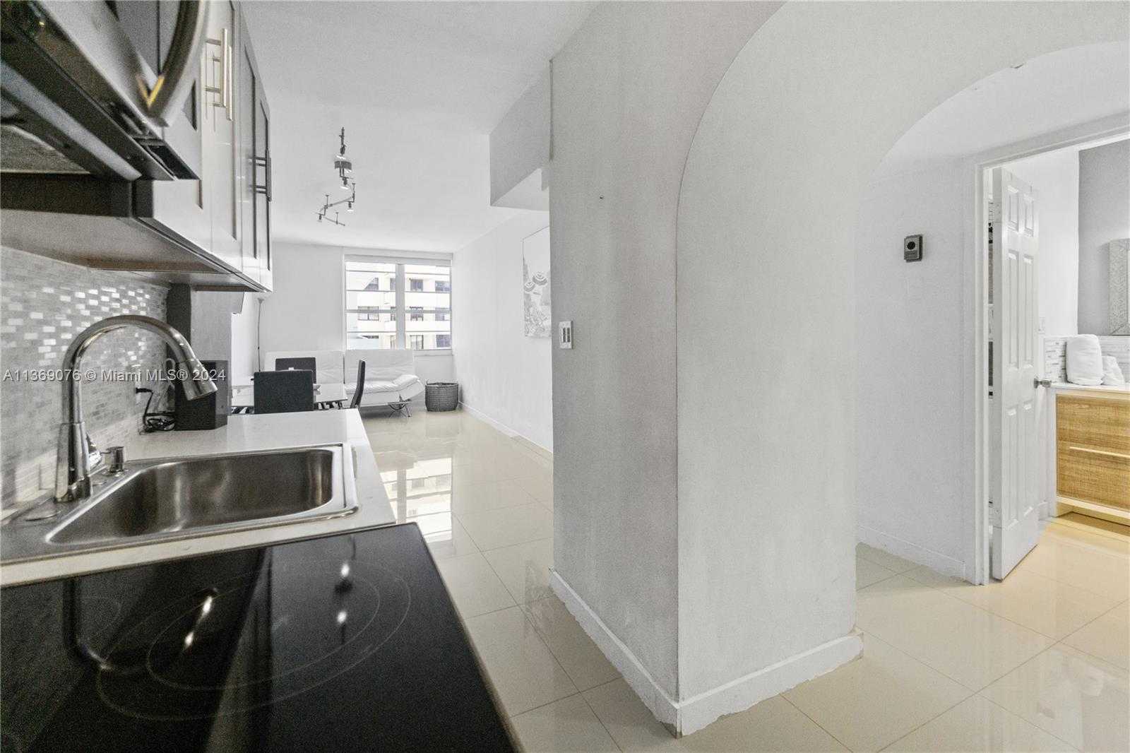 Small Image of 100 LINCOLN RD #501, Miami Beach Number 8