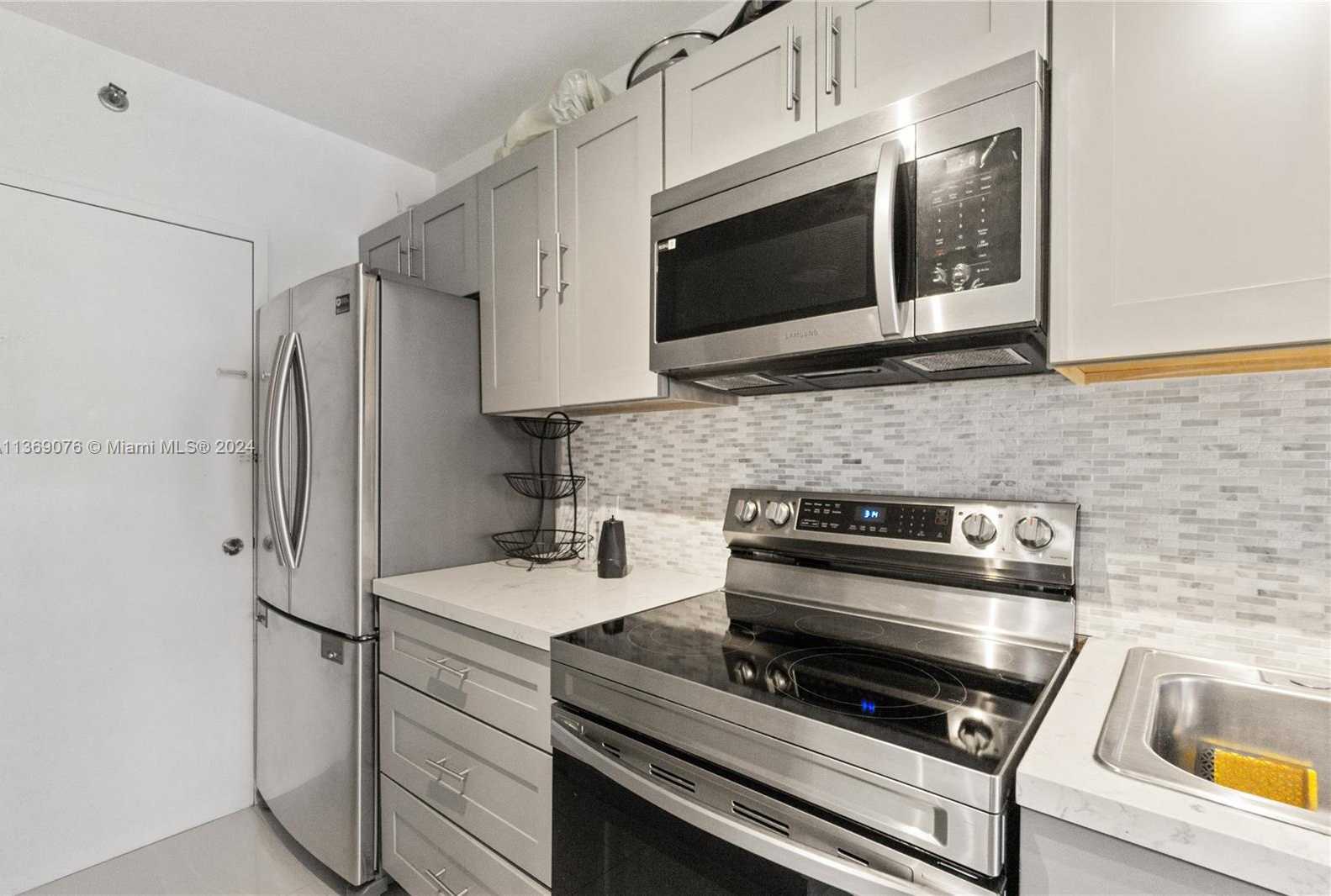 Small Image of 100 LINCOLN RD #501, Miami Beach Number 9