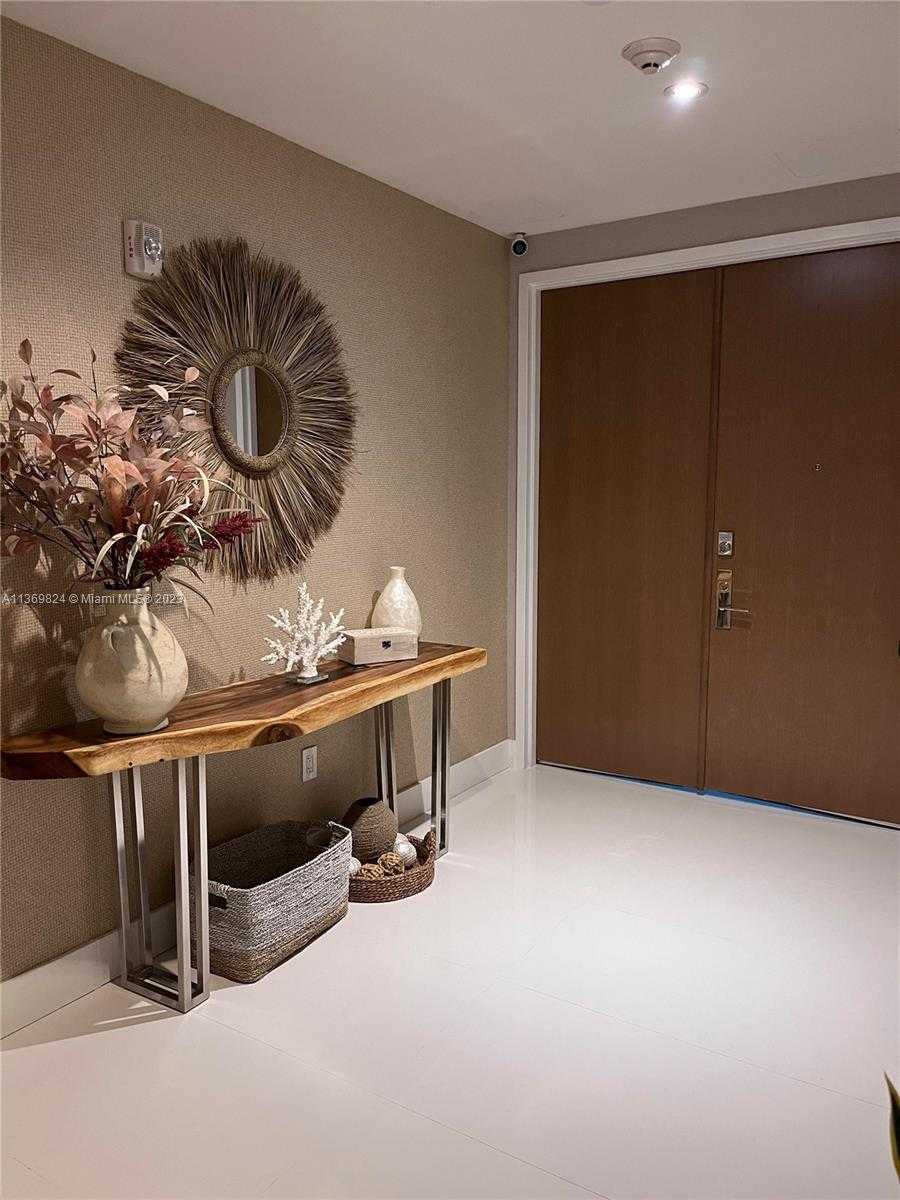 Small Image of 10201 COLLINS AVE #301, Bal Harbour Number 7