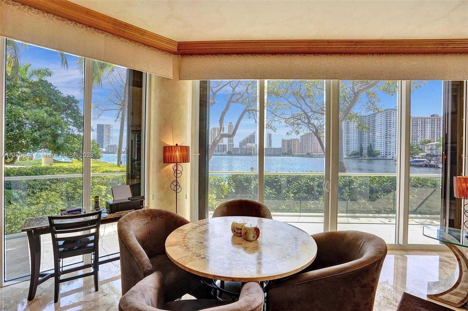 Small Image of 2600 ISLAND BLVD #101, Aventura Number 12