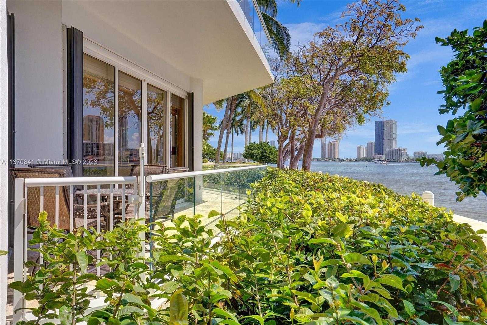 Small Image of 2600 ISLAND BLVD #101, Aventura Number 19